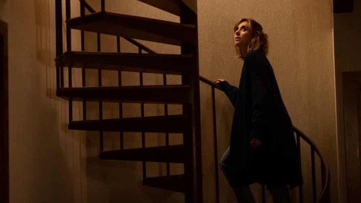 Running Up Those Stairs, or An Investigation Into Why Slasher Victims Make a Break for the Second Floor - 973